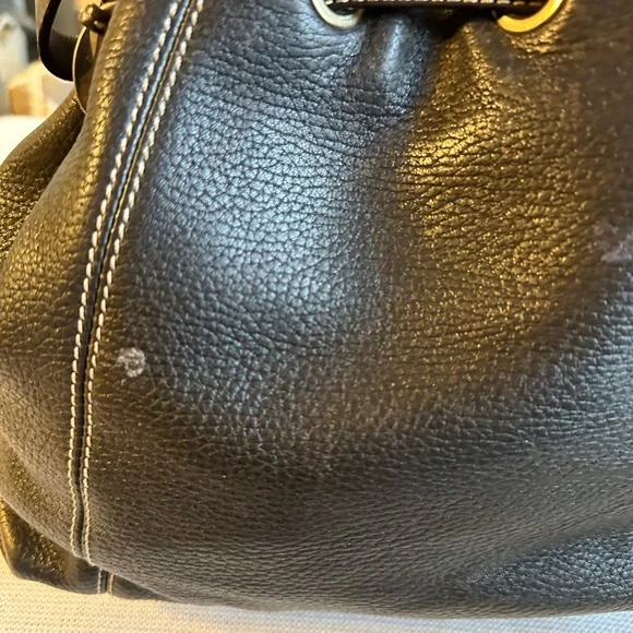 Dooney & Bourke leather brown bucket bag. Pre-loved - Picture 6 of 12